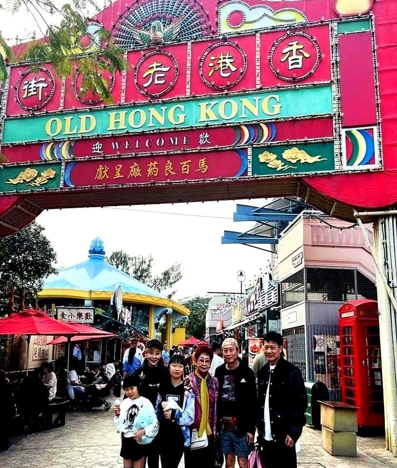 那股子温馨劲儿，真不是装出来的。

钱嘉乐和汤盈盈这对，算是把日子过明白了。早年