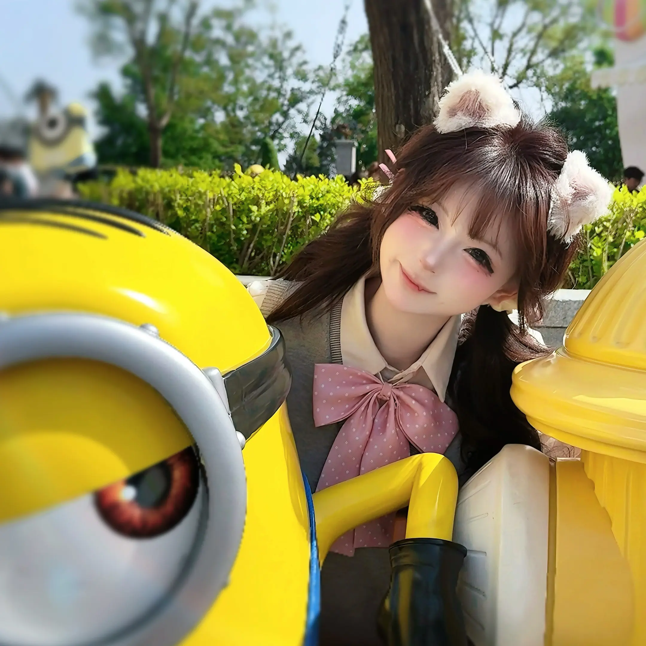 他们说镜头是有爱的 但每次望向给我拍照的你 我总是笑的无比灿烂