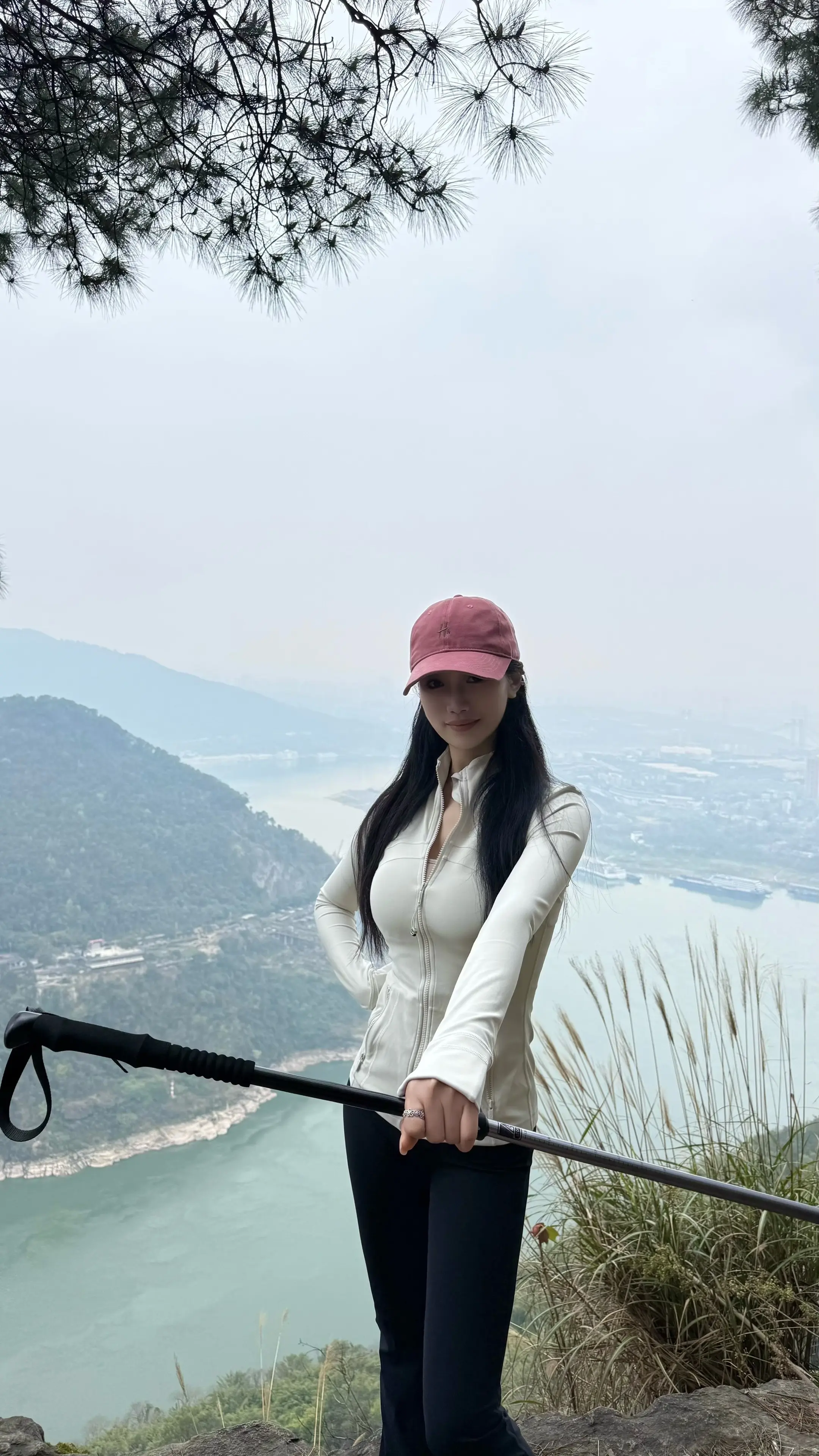 你必须只有内心丰富 才能摆脱这些生活表面的相似