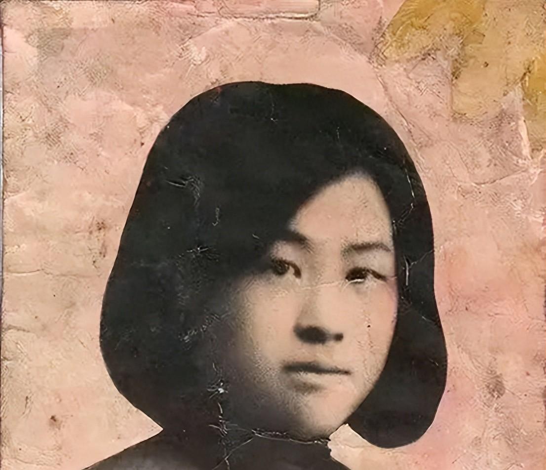 年仅18岁的张宗兰为打入敌人内部被发现，为守护重要秘密毅然选择服毒自尽
1928