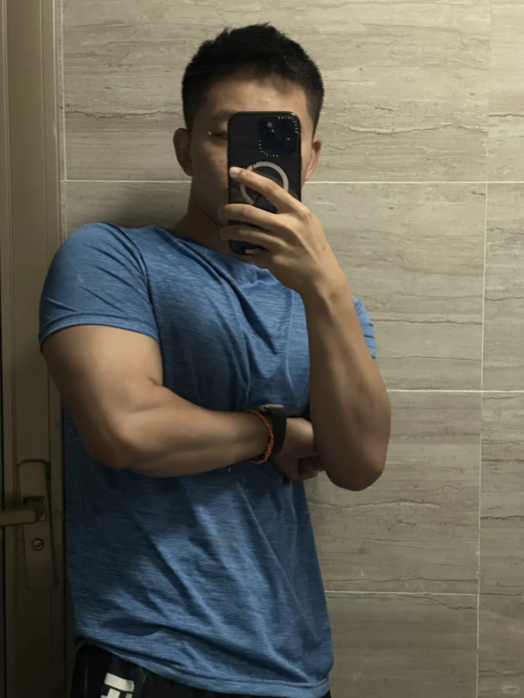 不上班就随便穿穿