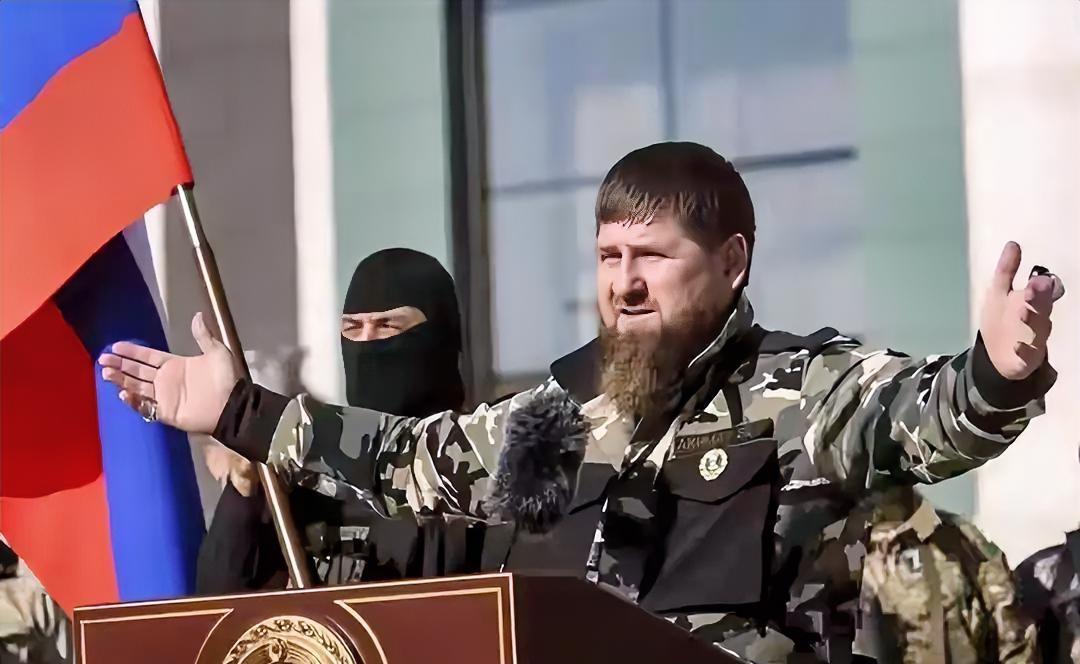 马杜罗被捕，病危卡德罗夫突然“复活”！普京，要小心了
 
特朗普一声令下，美军跨