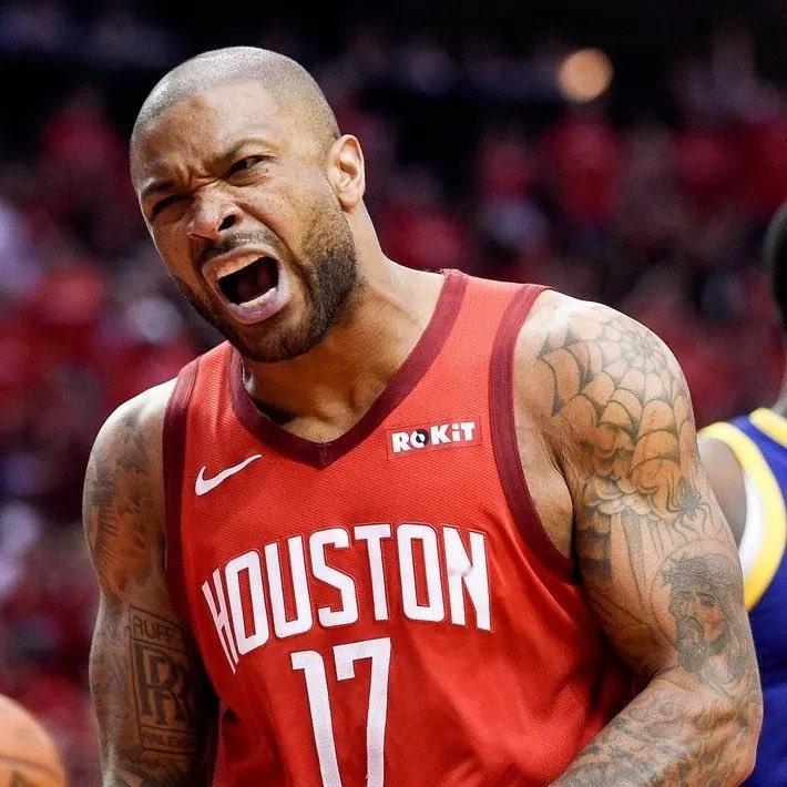 NBA 突发新闻：PJ·塔克宣布结束19年的职业篮球生涯。现年41岁的塔克在NB