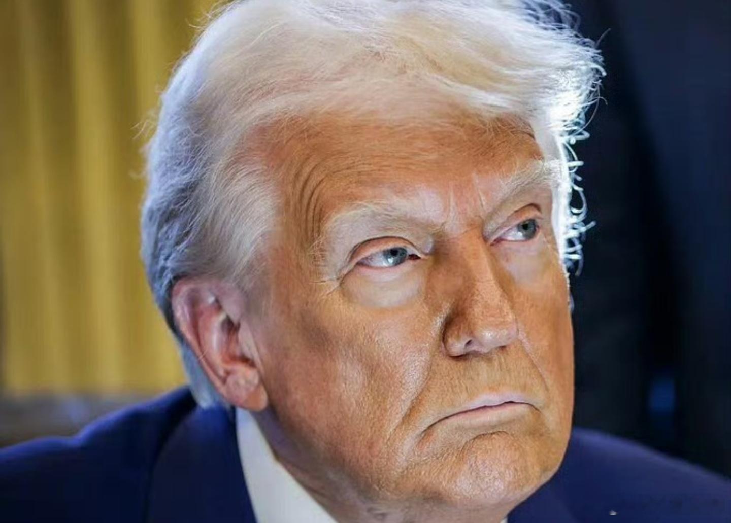 特朗普说，中国之所以尚未批准购买英伟达H200芯片，是因为想研发国产芯片，但推动
