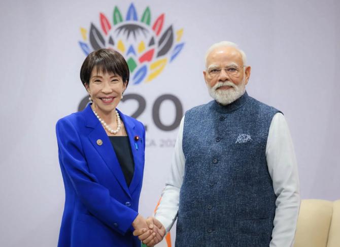 短短5天内，10艘中国军舰从日本周边多条国际水道常态化穿行，覆盖日本列岛关键海域