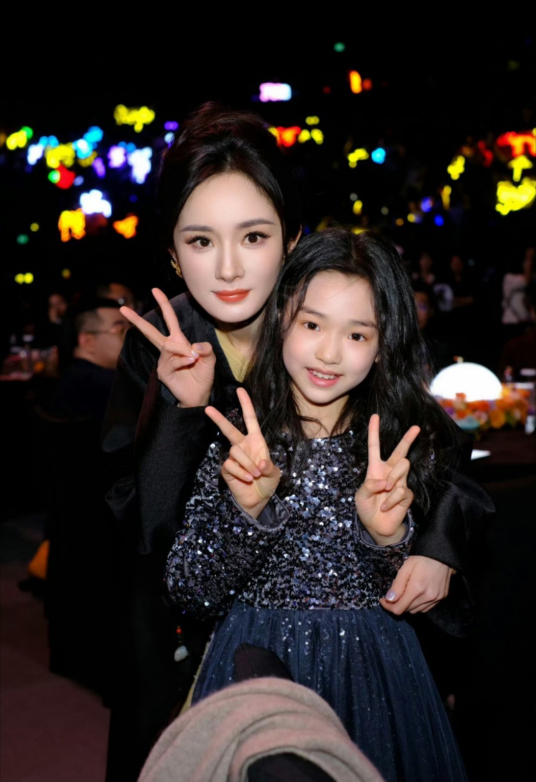 接小酒窝追星运，啊啊啊小酒窝好羡慕！我也想合照，接追星运