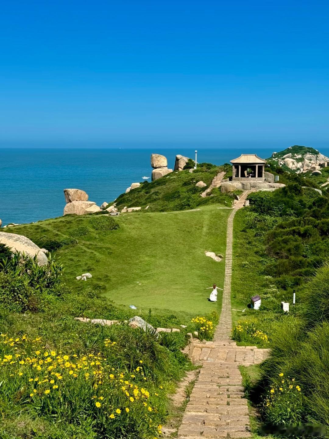 海边吹风能治愈烦恼，大海是最好的心理医生～ 
