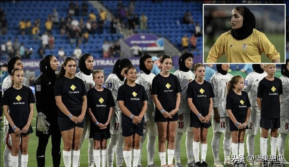 伊朗女足知足，在与韩国比赛中，虽然各种表情包值得寻思，但是细想看，在中东，她们是