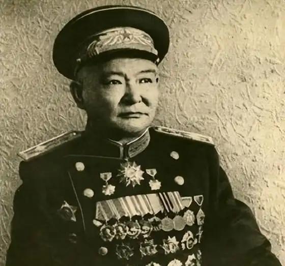 就是他，亲手推动外蒙古从中国“蒙古省”分离出去，并最终促成其独立，成为今日的蒙古