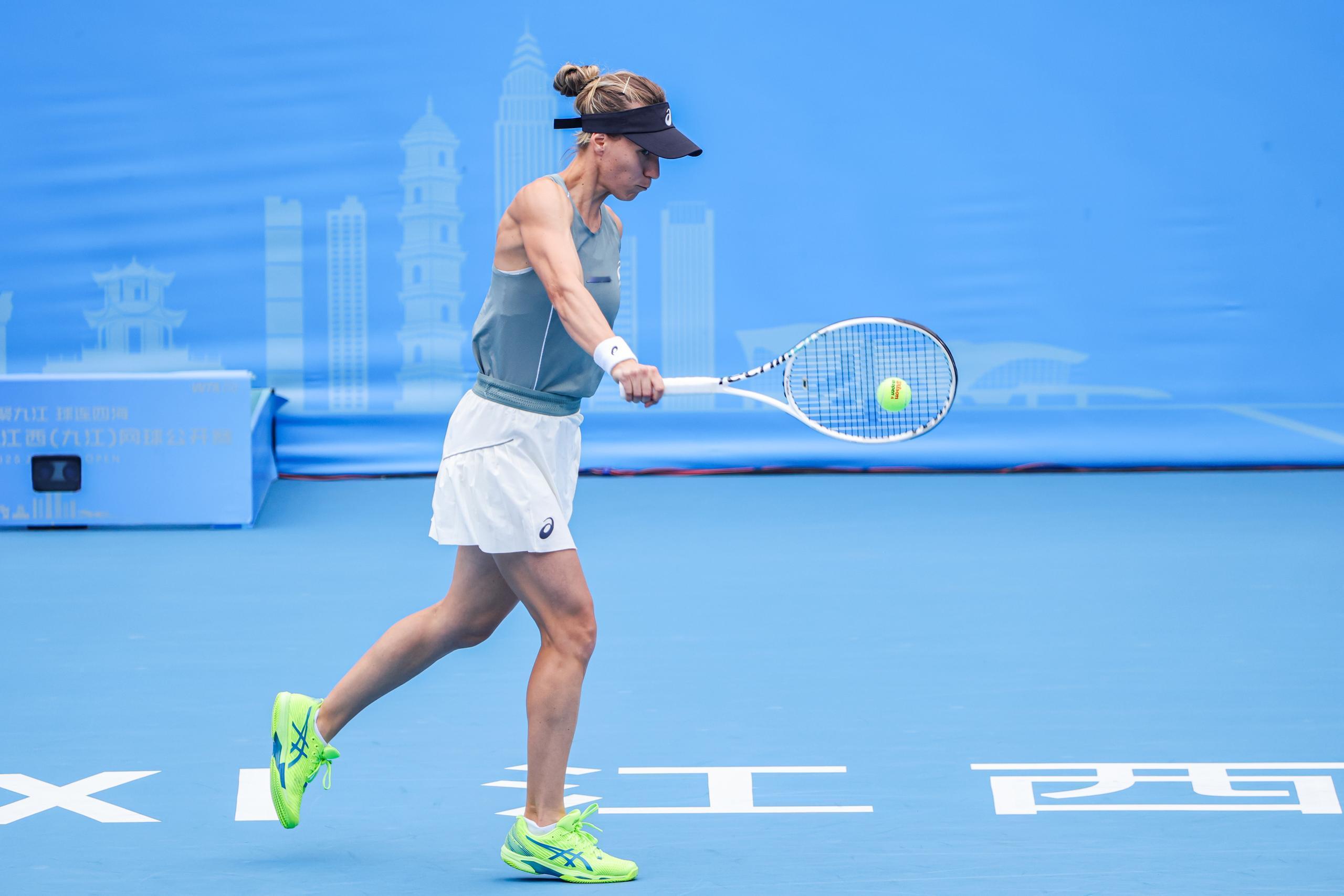 江网八连胜✅单打1/4决赛，卫冕冠军、2号种子格鲁比奇在首盘克服1-5落后，最终