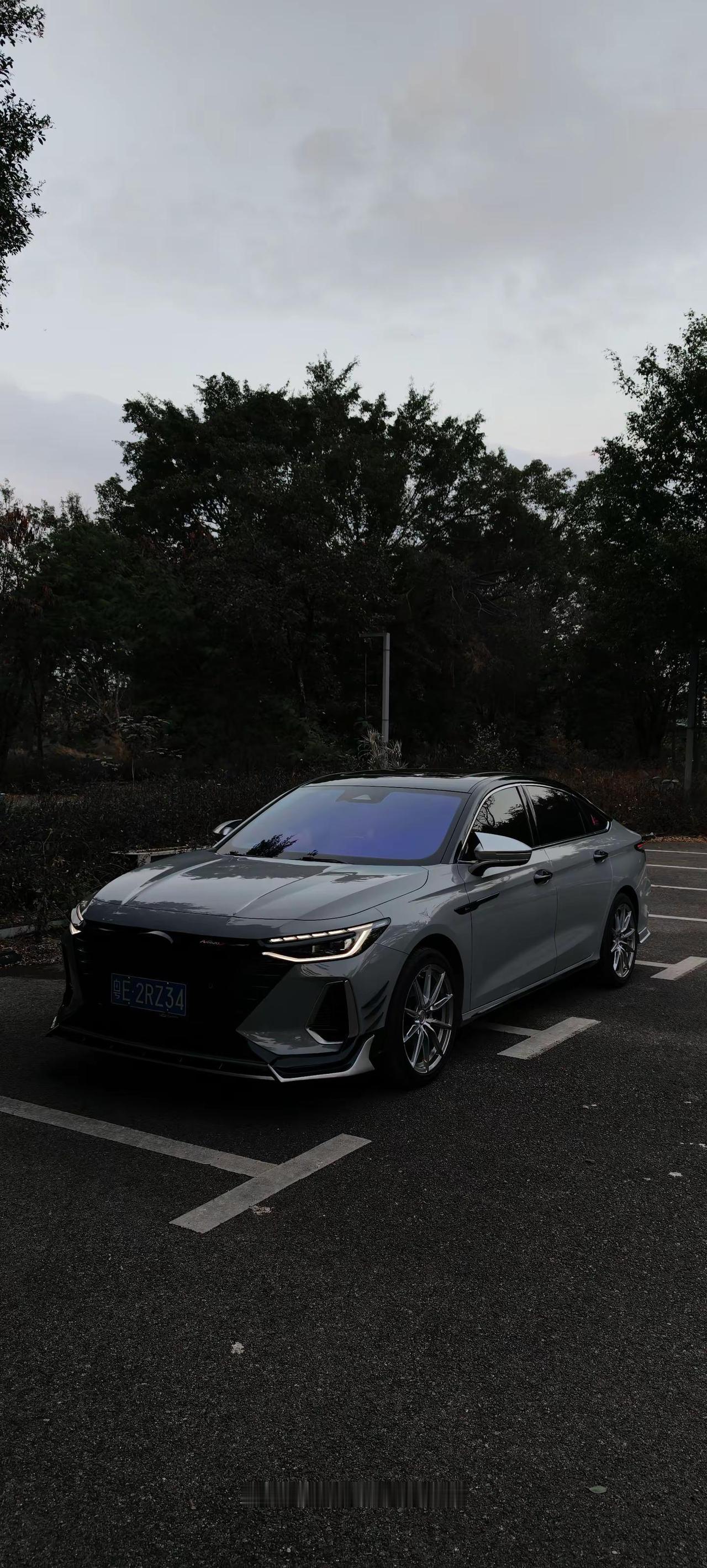 相信很多年轻人的第一辆车，都绕不开艾瑞泽8艾瑞泽8