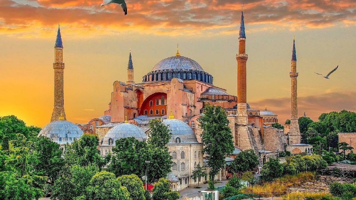 🇹🇷❗2020年7月10日，时任土耳其共和国总统雷杰甫·塔伊甫·埃尔多安签署