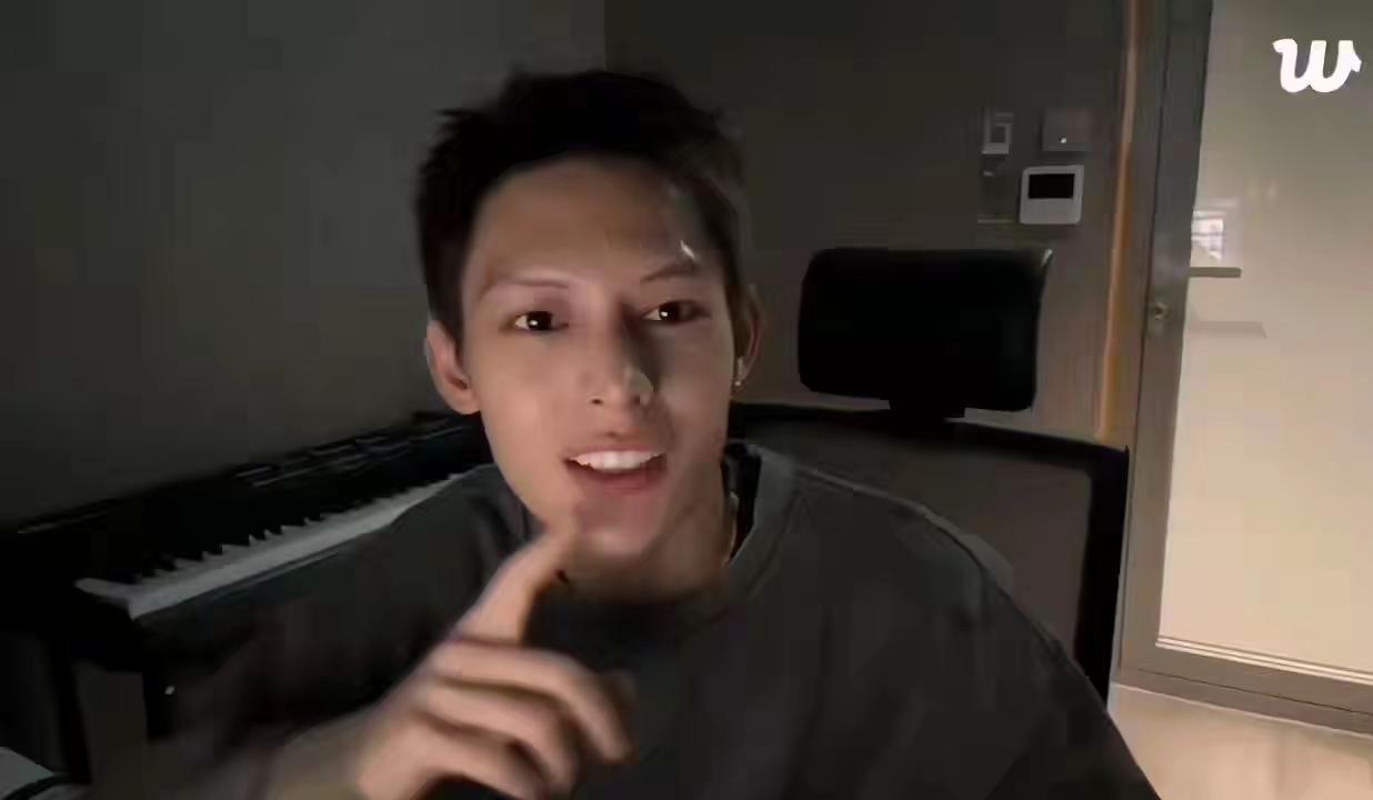 遍体鳞伤还笑着原谅赵雨凡 james 赵雨凡头发 遍体鳞伤还笑着原谅
