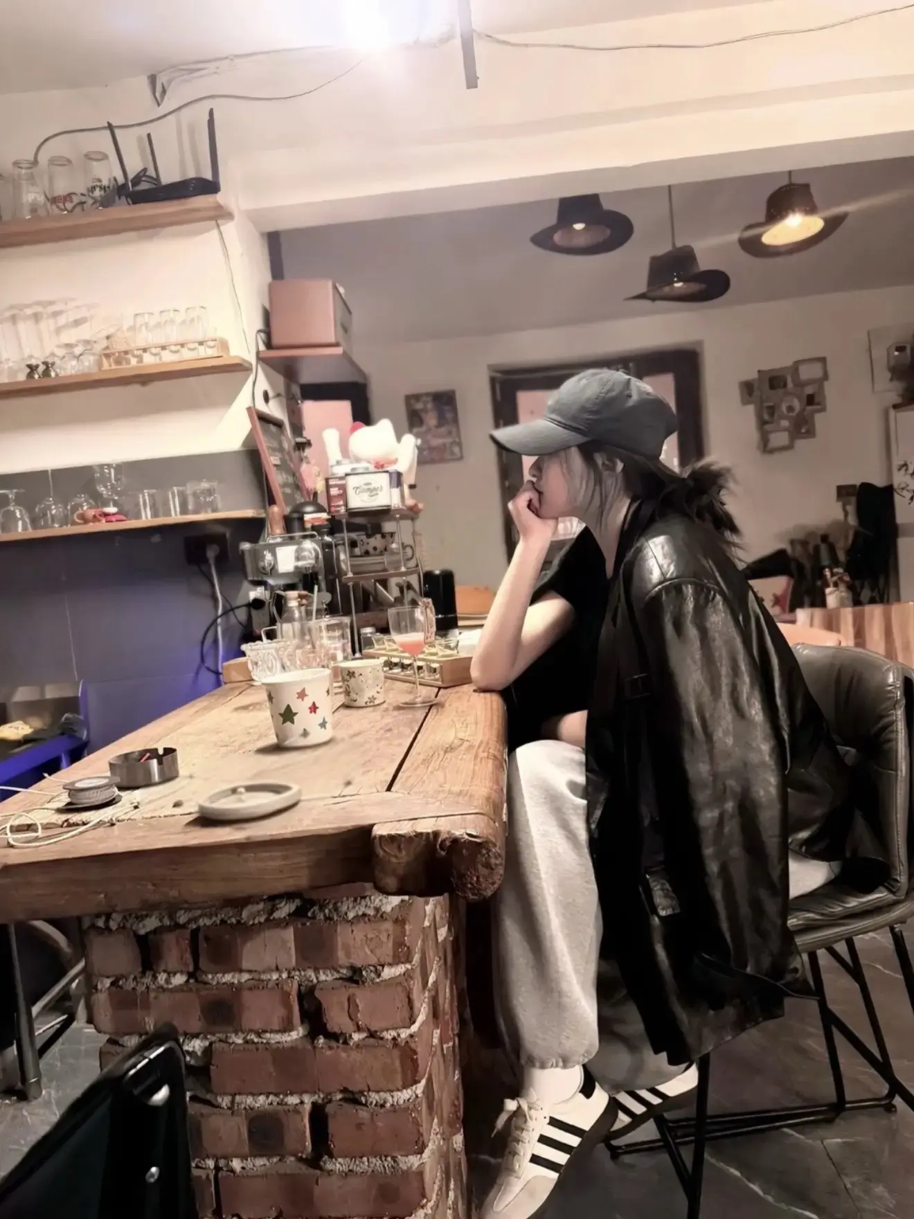 尊重命运 不介入因果 点到为止 然后就是能活活不能活就去死