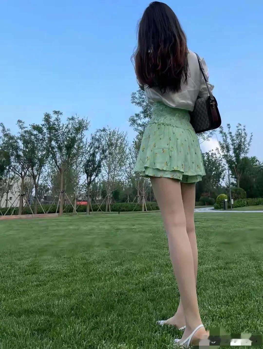 背影看很清纯