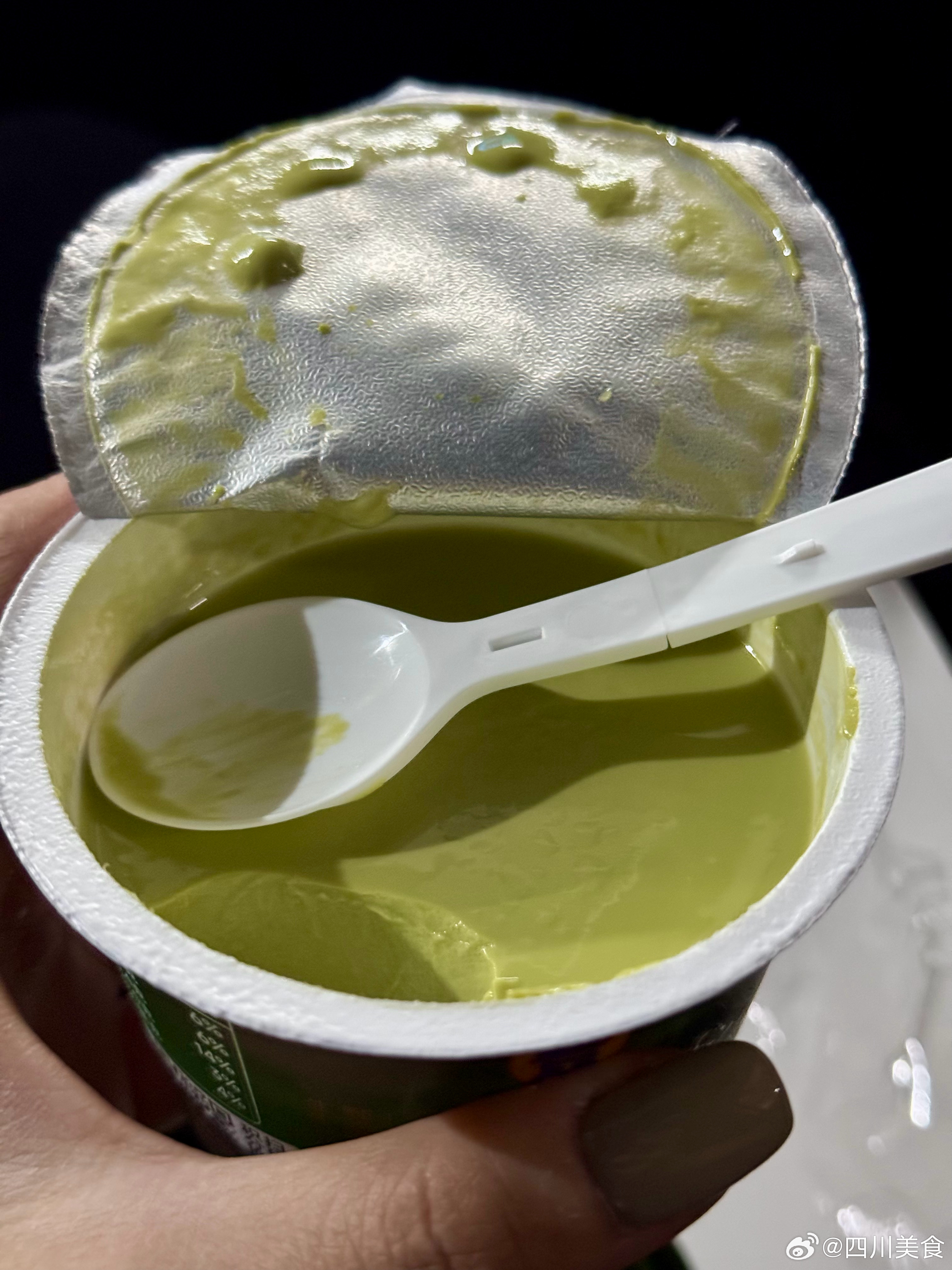 种草了很久的盒马抹茶布丁，逛盒马突然想起来，抹茶味很浓郁，口感细腻绵密，比想象的