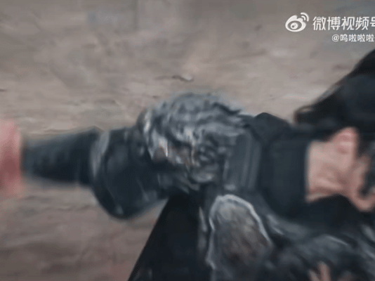 近身肉搏的铁血将军谢缺山，看檀健次演戏就是够劲！ 