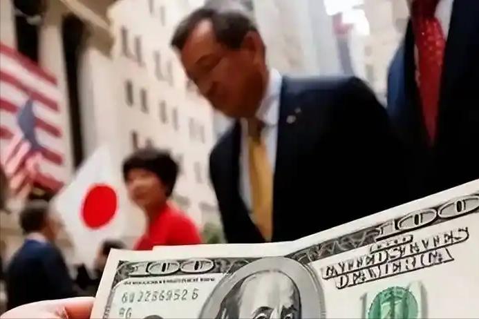 一个国家辛辛苦苦赚了几十年的钱，最后却拿去帮另一个国家发展科技，这事听起来离谱，