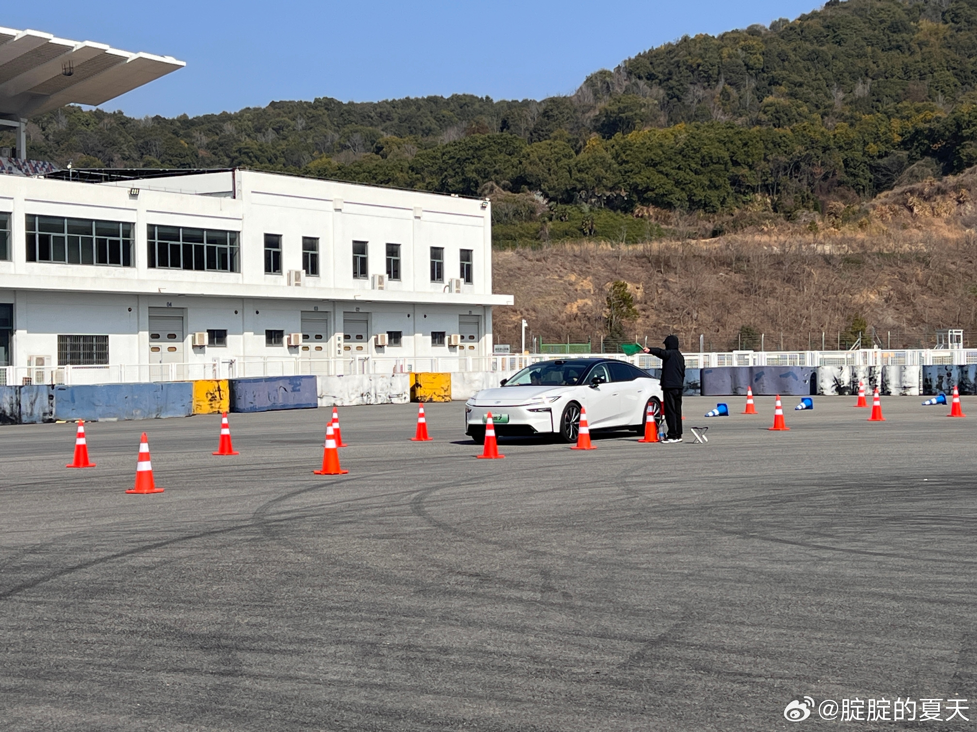 铂智7的动态测试开始了，这台车🐂🍺的地方，不仅仅是智驾智舱上，融合了小米生态
