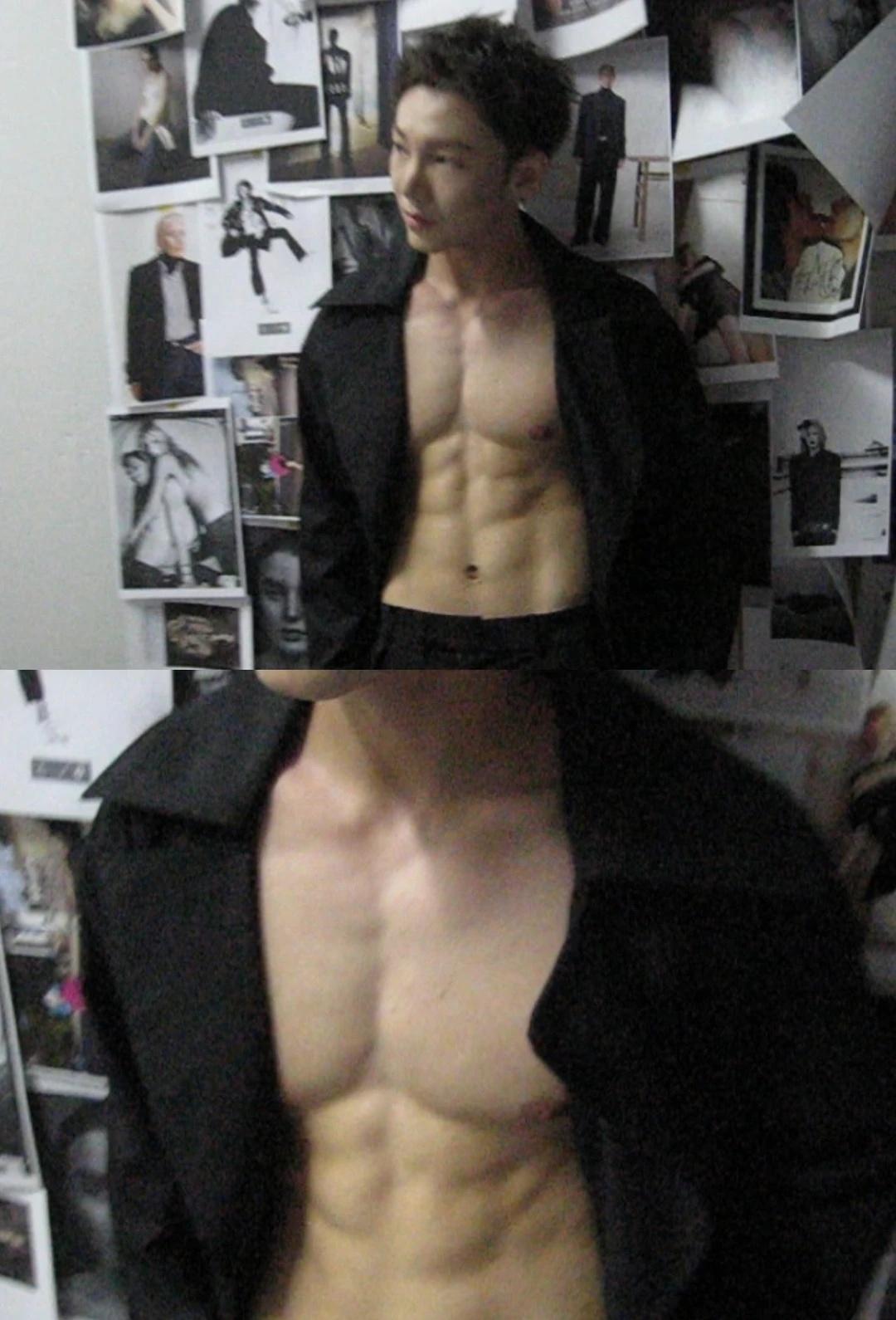 千禧古早回忆录
古早氛围感 训练成果展示 腹肌
座机拍照就是好看（其实是视频截图