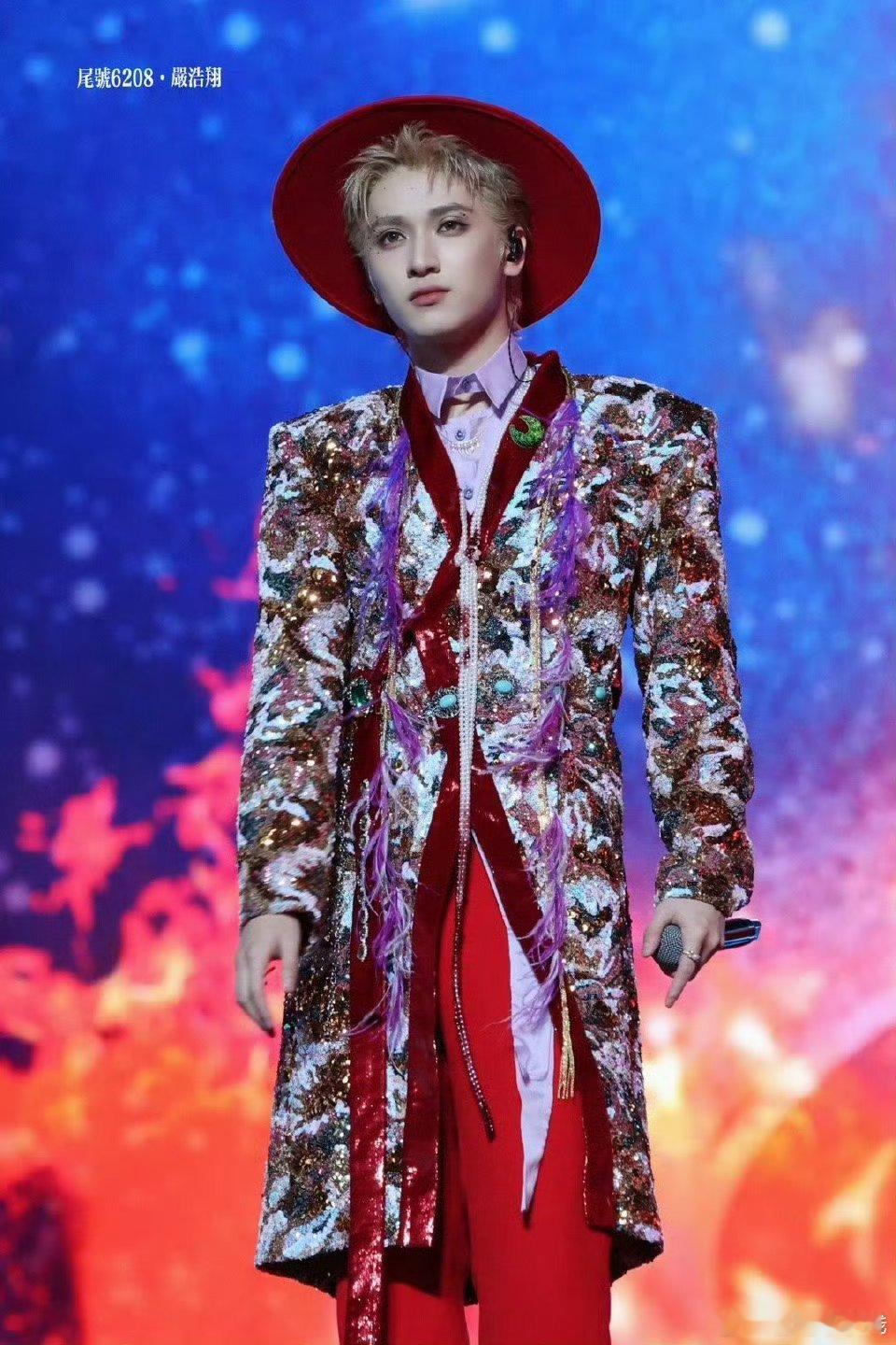 严浩翔的美式前刺帅得好爽！！不敢想象现场炸成什么样