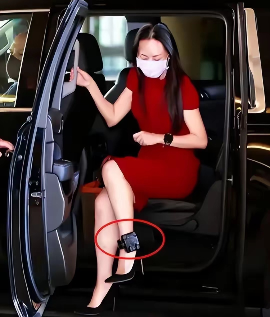 当年博尔顿背着特朗普私下逮捕孟晚舟，如今被特朗普取消安保待遇2018年美国强势拘