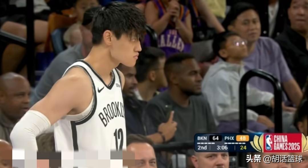 谁给曾凡博的勇气去打NBA的？
NBA中国赛，上场10分钟，0分别0板0助攻3失