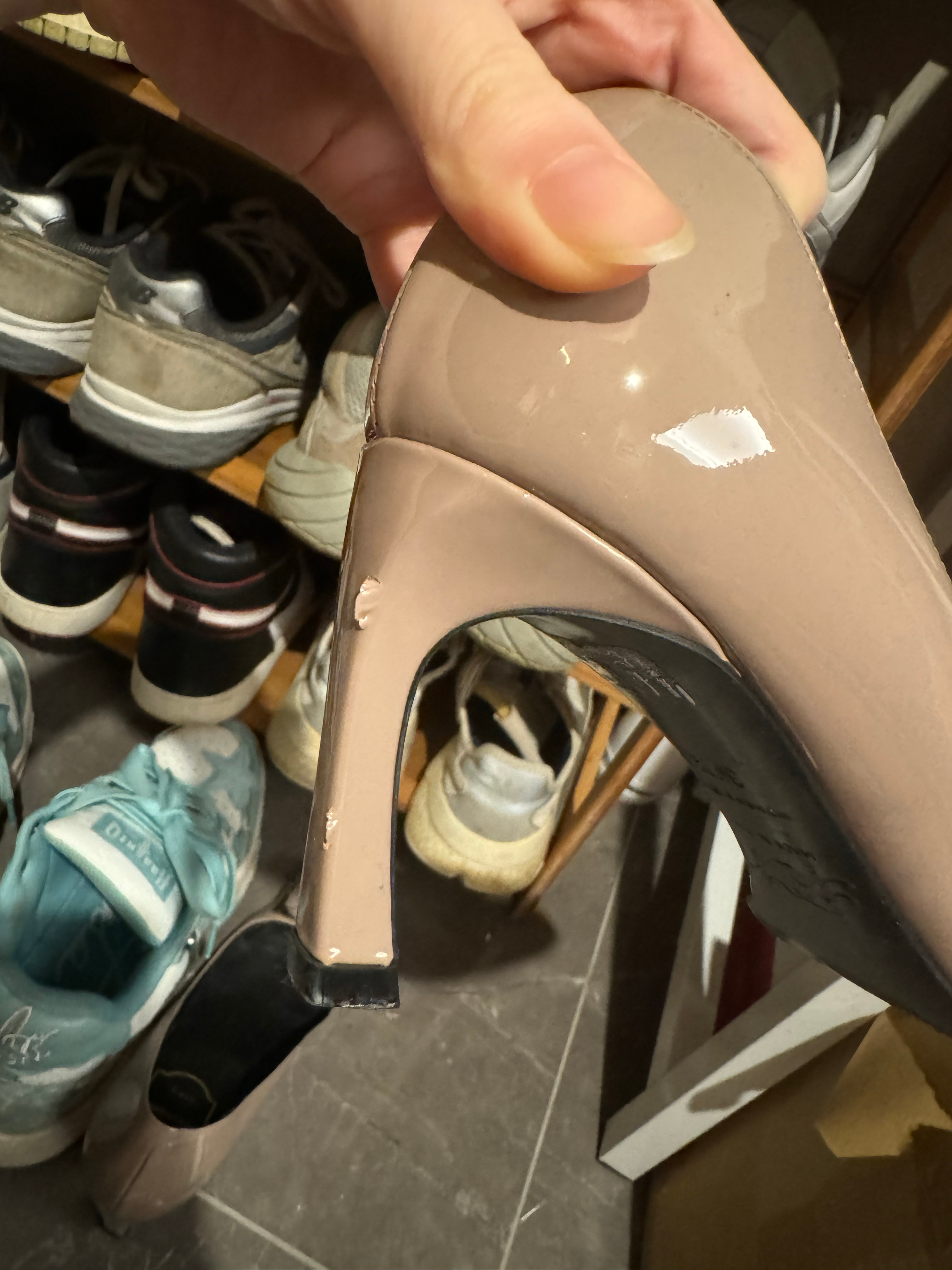 七千的鞋…才穿了两次 服了自己 ​​​