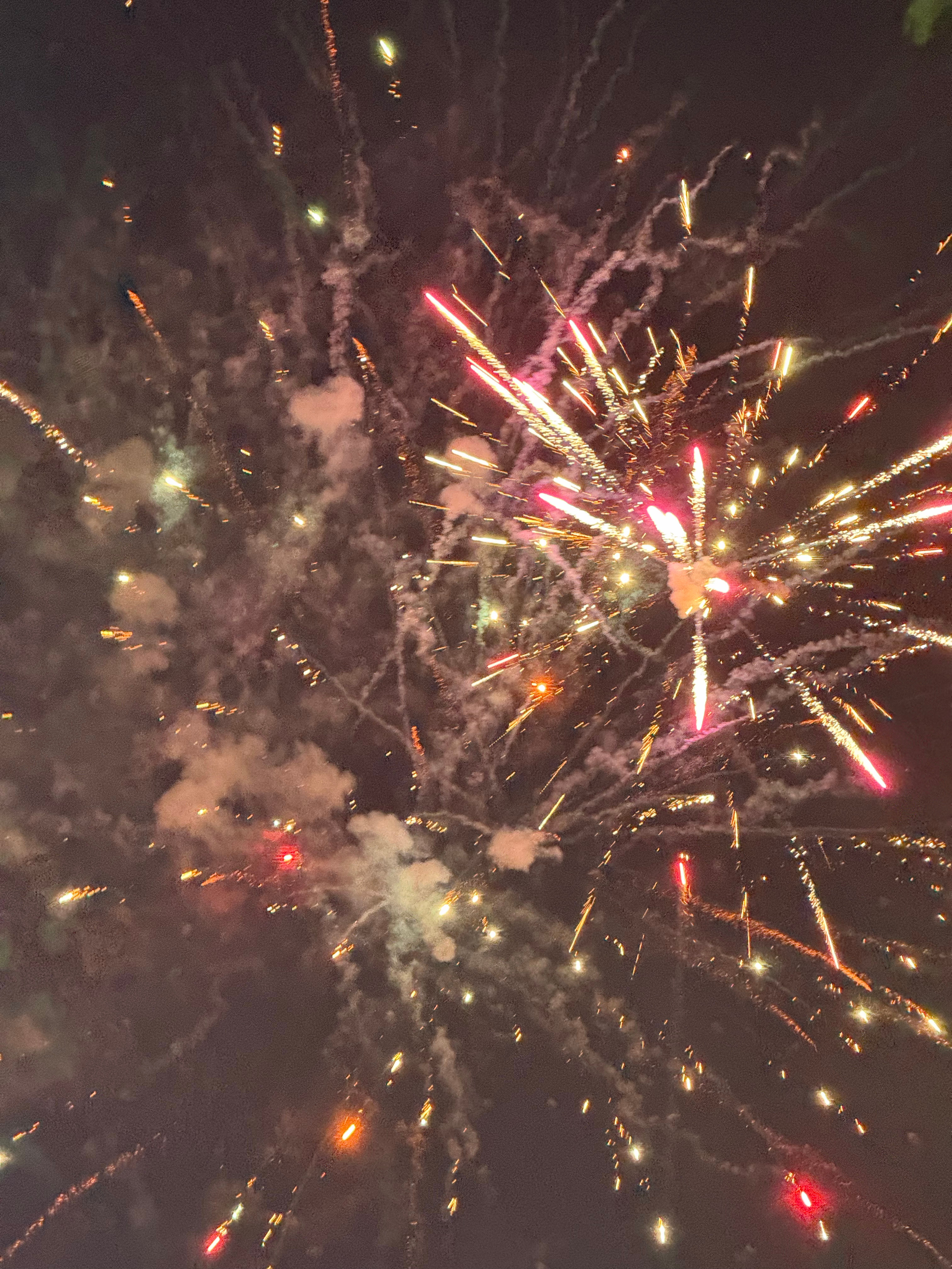 祝大家新年快乐 新的一年平平安安🎆新年快乐2026第一条微博