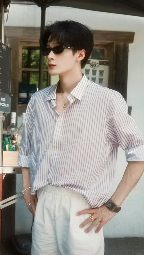 “喜欢海 准确的说是喜欢有你的海边”