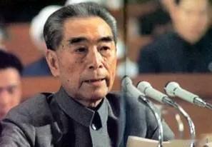 🌺🙏敬爱的周总理，我们满含热泪与敬仰，向您深深致敬。您用一生鞠躬尽瘁，诠释了