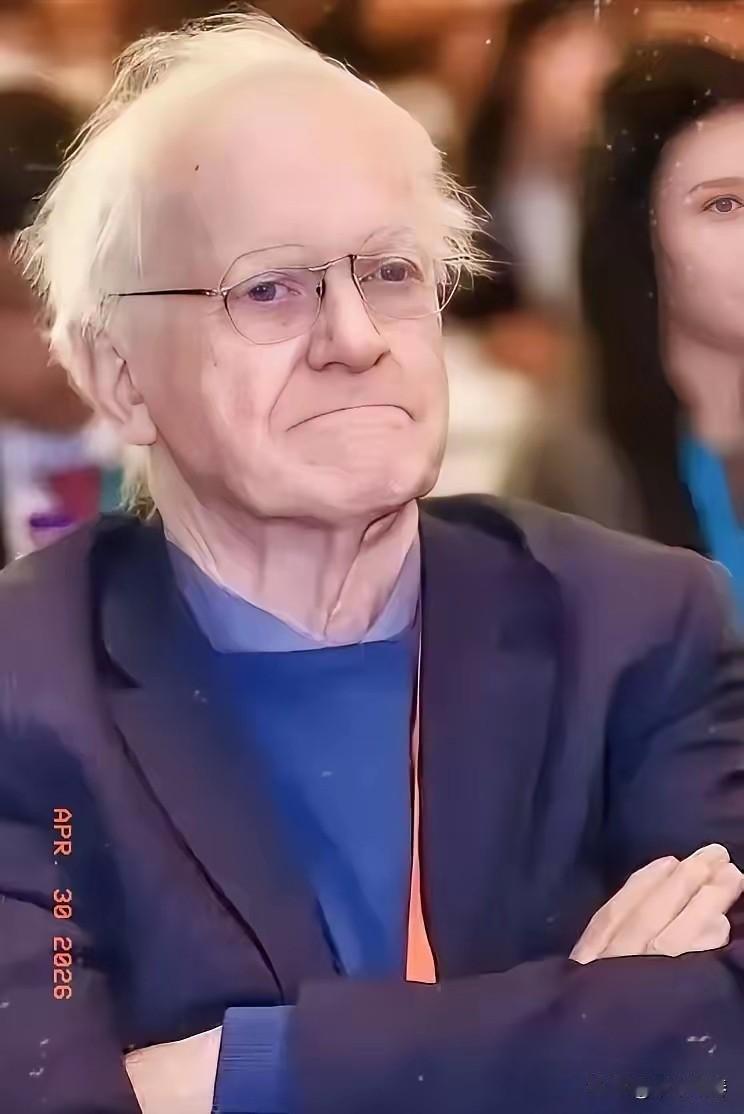 一个英国人，用了10多年时间，搜集了英国、法国等大量的档案，写了这本书，《南海的