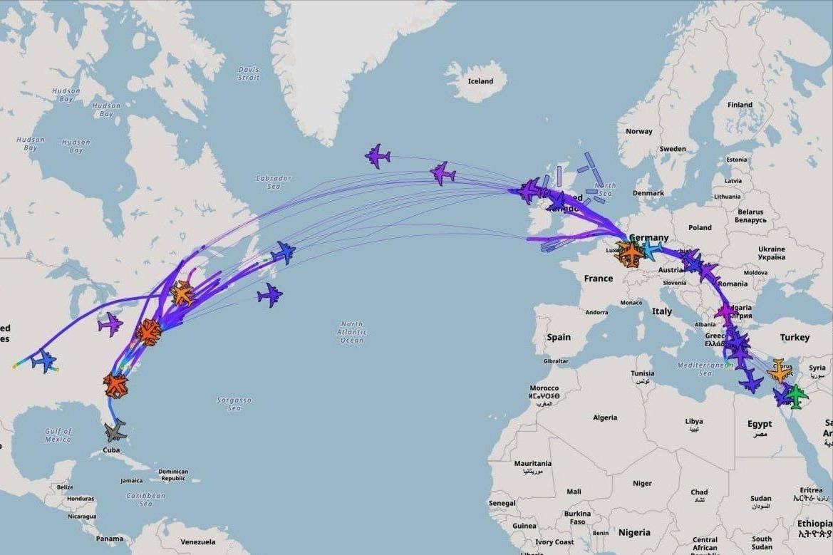 停火刚落地，还没消停，美国那边就有点不对劲——24小时内，70多架运输机往中东飞