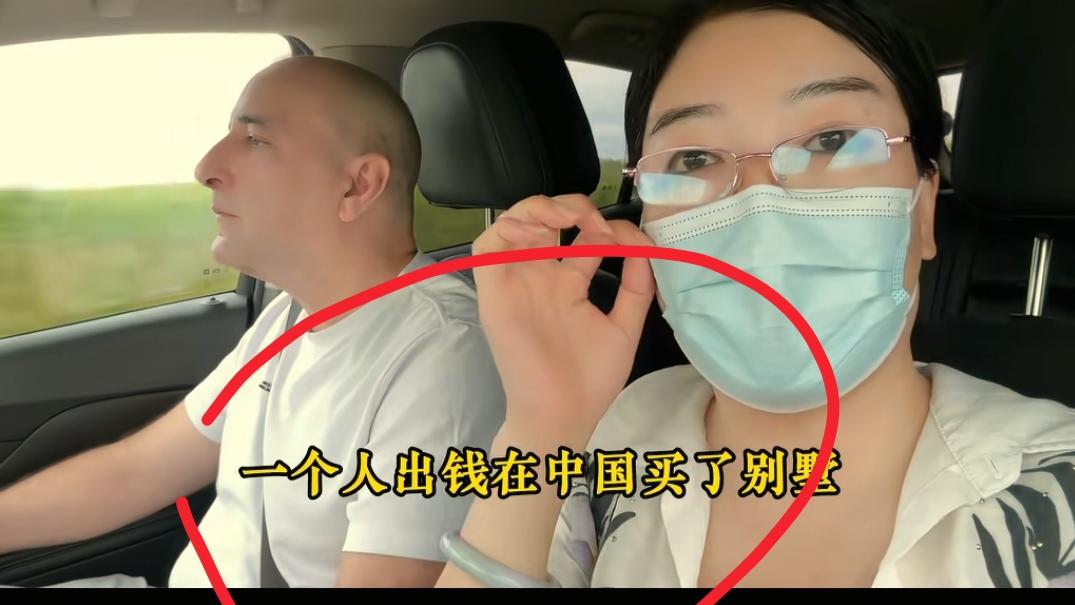 现在全网最糟心的网红就是安娴了吧！
不是因为美国的房子没卖成，也不是因为山姆转1