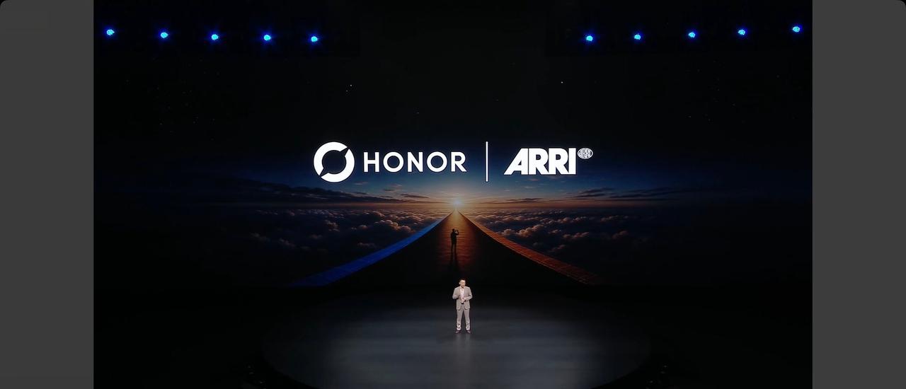 荣耀正式官宣，跟ARRI达成深度合作。
树立移动影像叙事的全新标杆[我想静静]