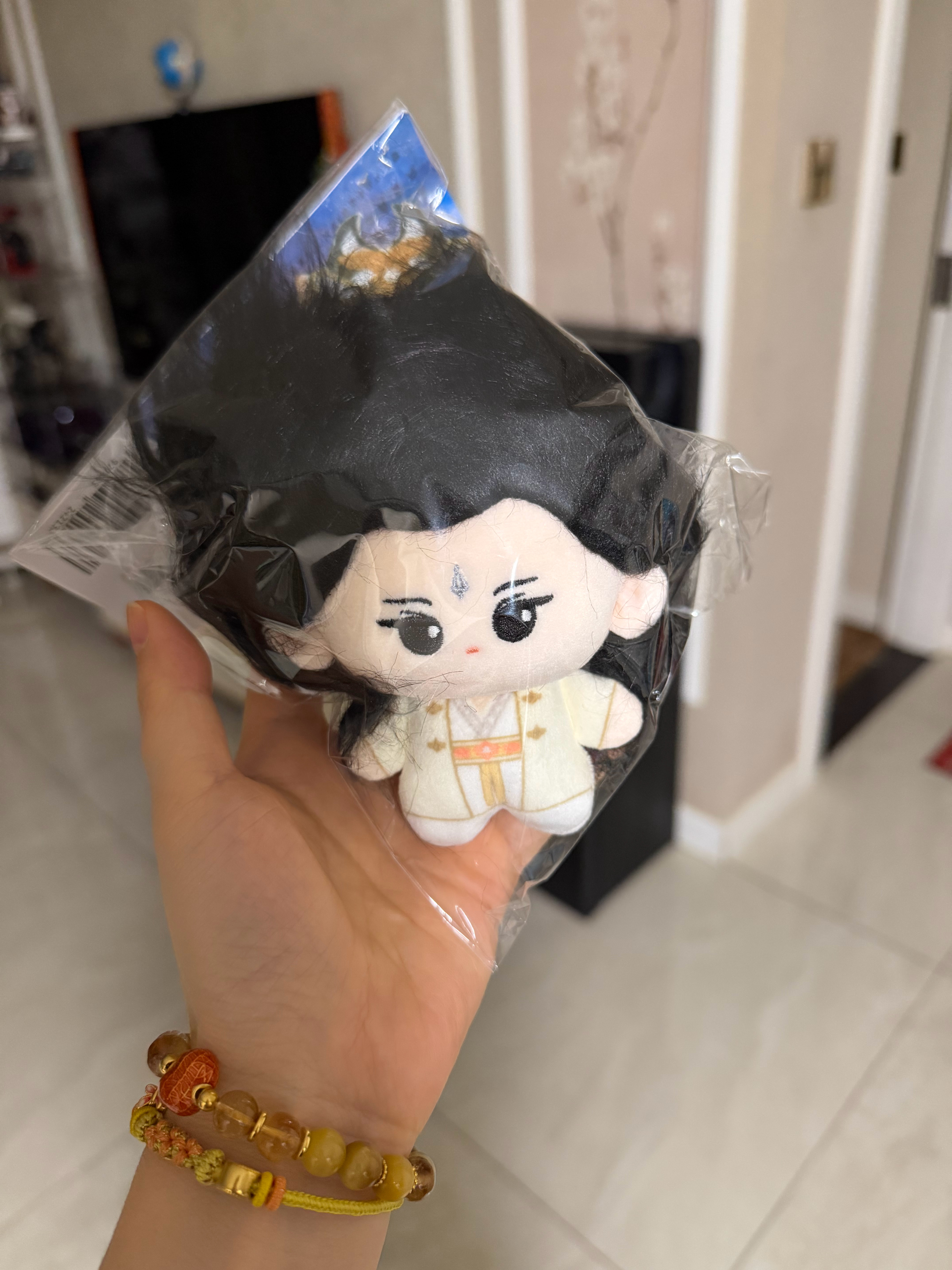 虽然不会打理头发，但依然执着炸毛。第四个炸毛了，都没梳头发呢[污] ​​​