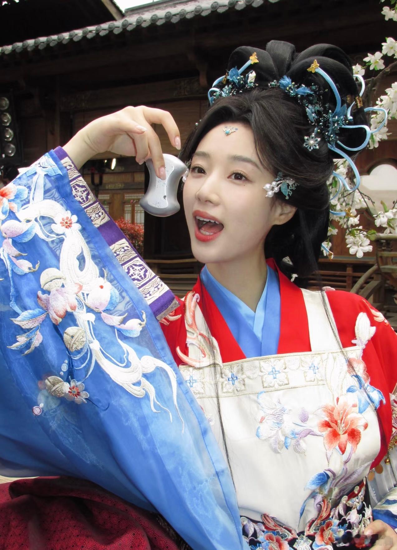 短剧演员有自己的乘风小考短剧演员的才艺比拼也太真实了，王小亿和薛滨弘跳舞没有华丽