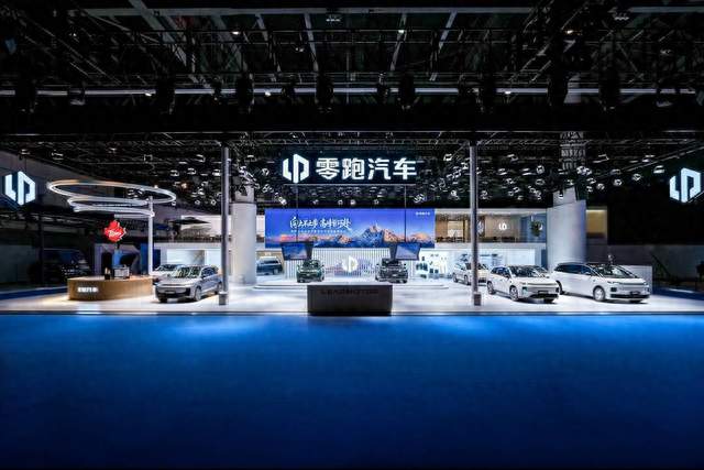 零跑月销10万、盈利2.1亿，新势力牌桌还剩几张椅子？