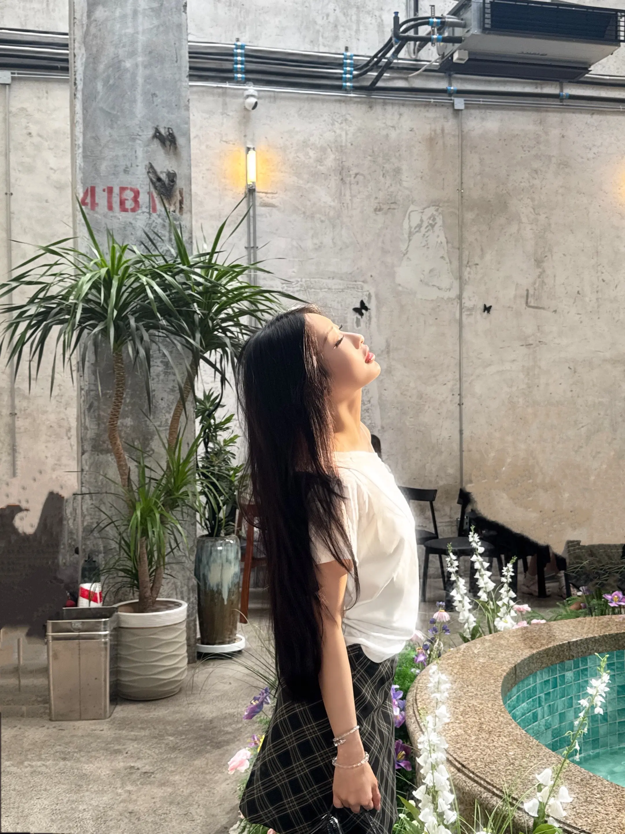 女生的关注list永远想不到 800个美女和100个算命的