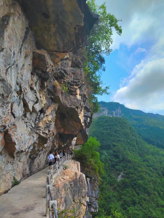 《哪吒2》爆火，四川这座隐世仙山藏不住了