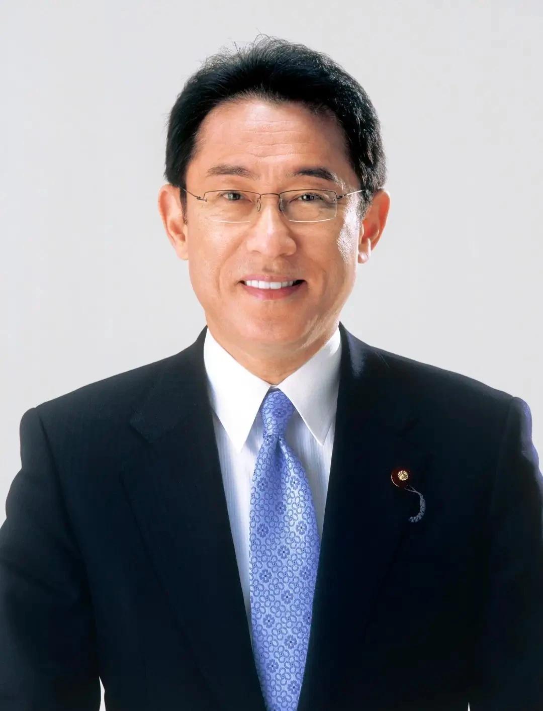 他，急了！
日本海鲜卖不掉了，
居然呼吁中国人民冷静，负责任地行事。
用什么词来