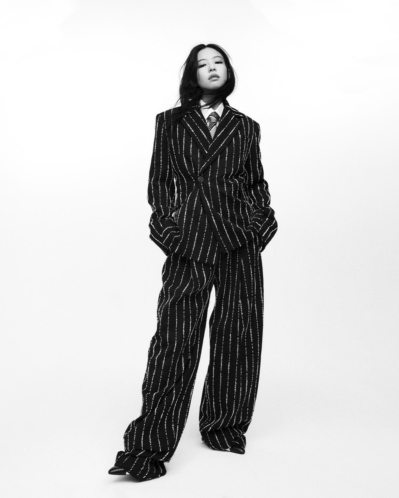 Jennie拍摄DAZED Korea六月刊大片，依旧是老朋友香奈儿的助力加持，