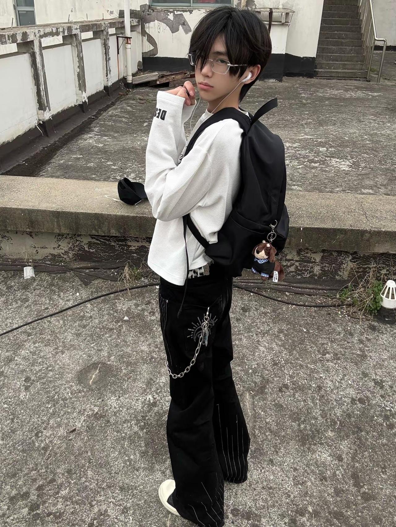 腐烂的灵魂和雨天适配。穿搭ootdinmyfeelingsexxdevil