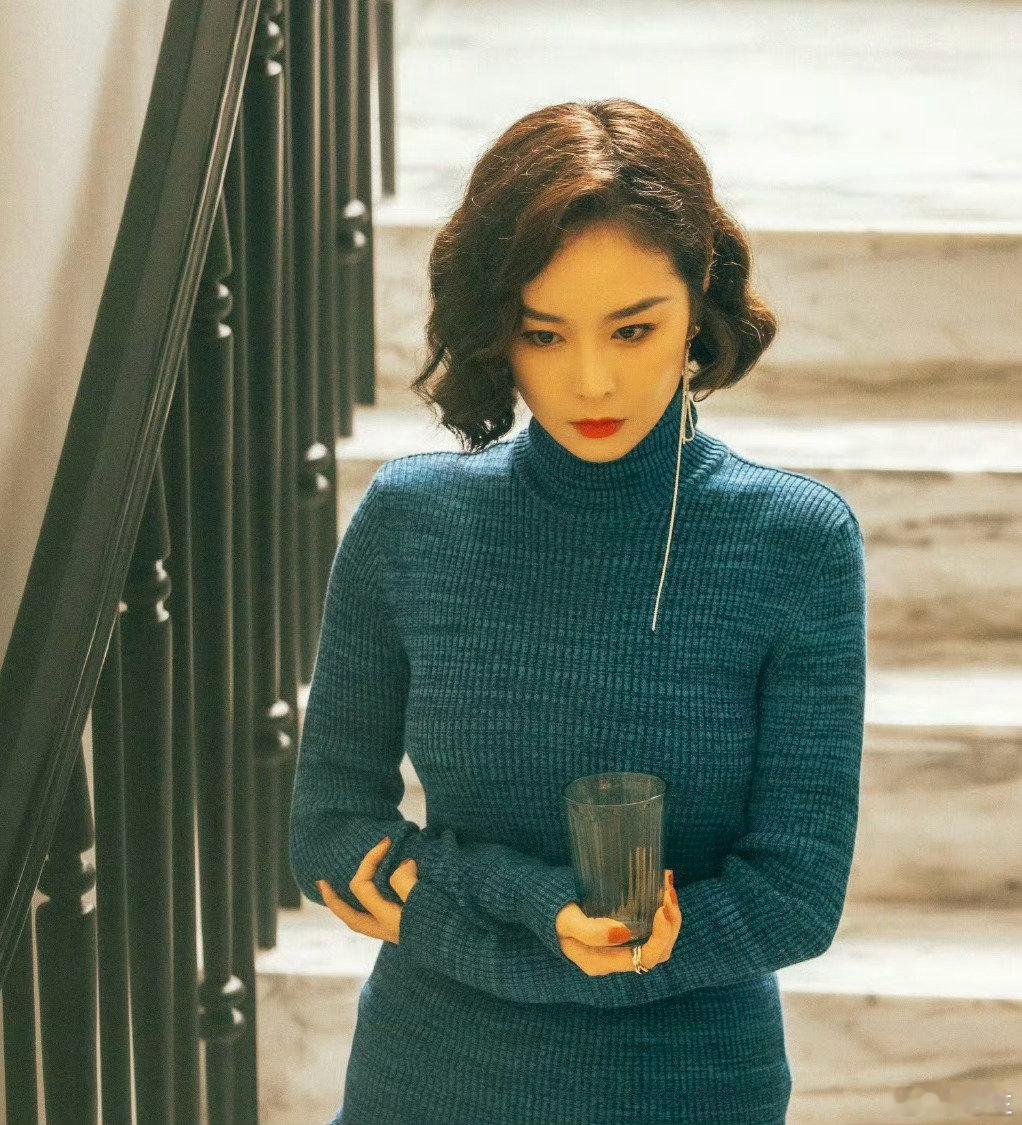 高叶也逃不过被叫大姐百厨大战食神百厨大战 坐等节目上线，想看高叶化身干饭达人，吃