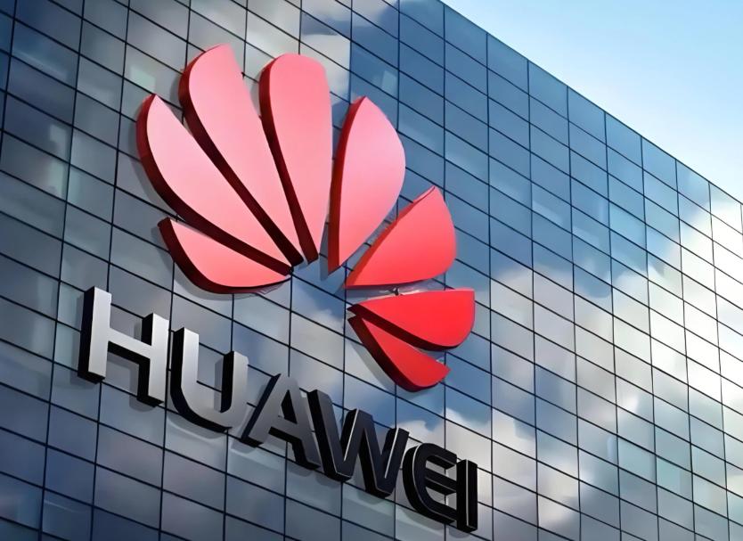 谁能想到！当初拼了命和华为划清界限、一门心思讨好美国市场的企业，这回直接被 FC