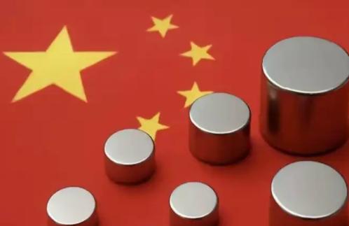 咱们中国的新能源命脉被人攥住了！
南美四国突然抱团卡住锂和铜的脖子，背后果然是美