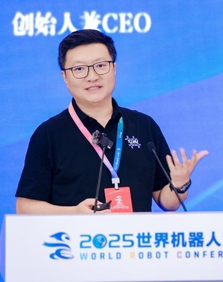 李智强谈具身智能：机器人价值在于与世界接触

 
 
 


 
 在爱范儿“多
