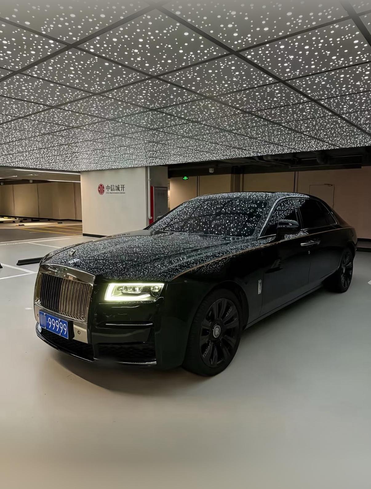 比特持续受压，市场仍处“极度恐慌”。隔日下探回升至9.38万，今日二次下探虚破9