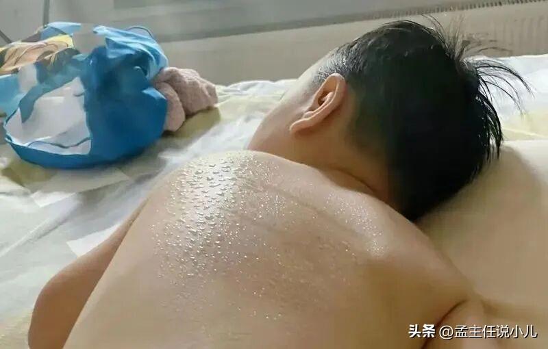 现在虽已过了立秋，但天气一点入秋的迹象都没有，鼻炎娃都被晒蔫了，汗出如雨！
有的