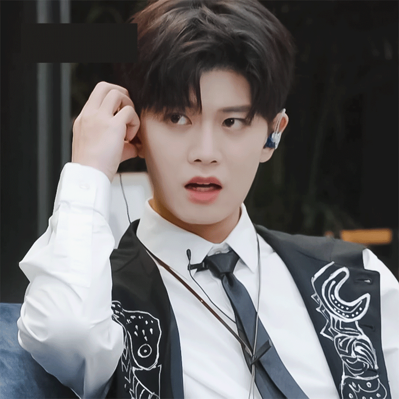 任嘉伦 ¹¹━─━─━─🌸𝓁𝓸𝓋𝓮  𝓎𝓸𝓊🌸─━─━─━─━